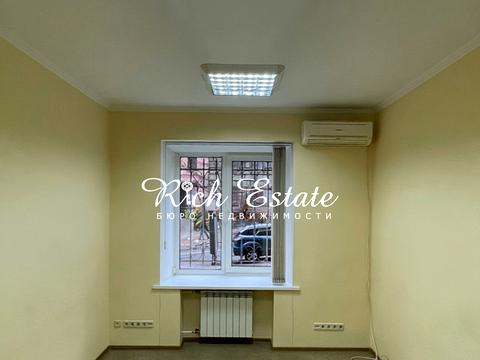 комерційна за адресою Київ, Богдана Хмельницького вул., 47