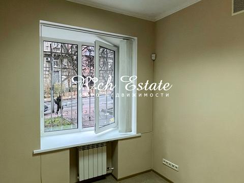 комерційна за адресою Київ, Богдана Хмельницького вул., 47