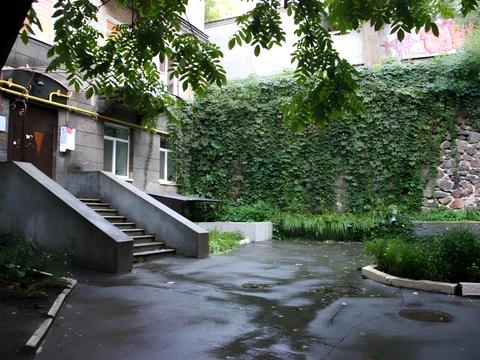 комерційна за адресою Київ, Богдана Хмельницького вул., 47