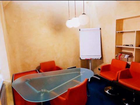 комерційна за адресою Ярославська вул., 20/14