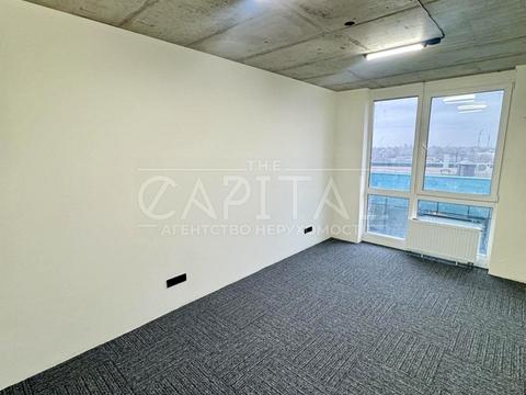 комерційна за адресою Зарічна вул., 2 к3