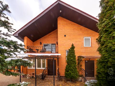 будинок за адресою Набережна, 5