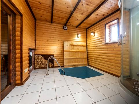 будинок за адресою Набережна, 5