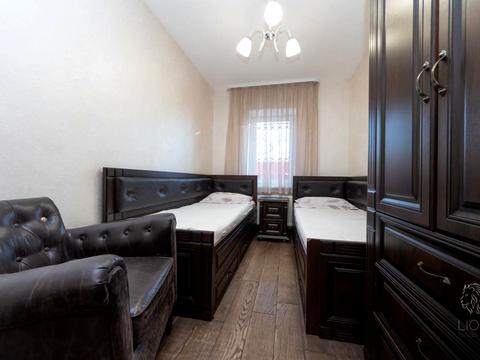 будинок за адресою Набережна, 5