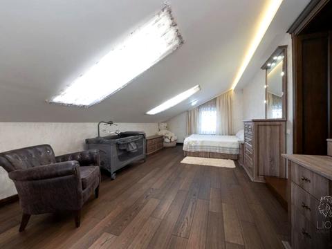 будинок за адресою Набережна, 5