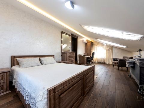 будинок за адресою Набережна, 5