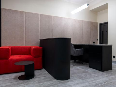 комерційна за адресою Антоновича вул. (Горького), 9