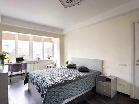 квартира за адресою Академіка Булаховського вул., 28