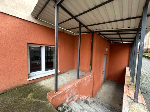 комерційна за адресою Озерна вул., 3