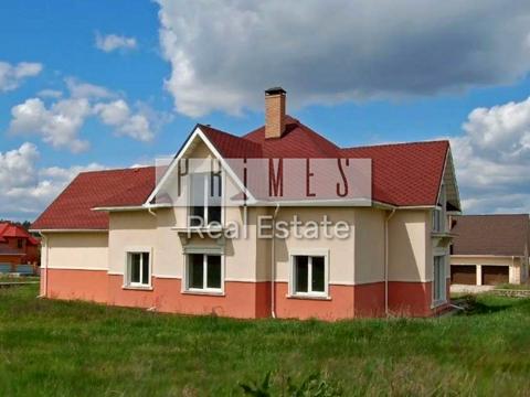 дом по адресу Зоряна вул.