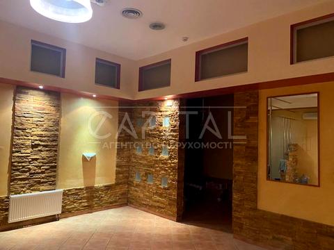 комерційна за адресою Кудрявська вул., 1