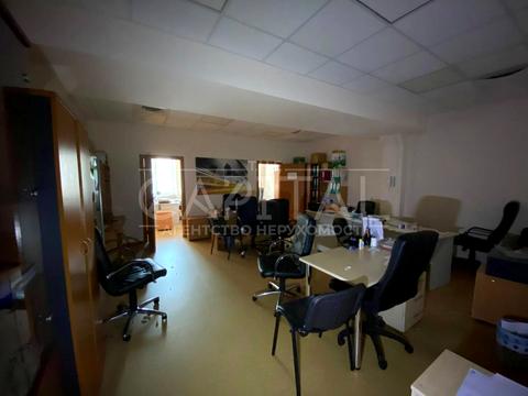 коммерческая по адресу Степана Бандеры просп. (Московський), 1