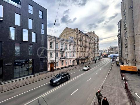 комерційна за адресою Михайлівська вул., 7