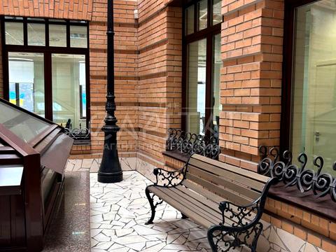 комерційна за адресою Михайлівська вул., 7