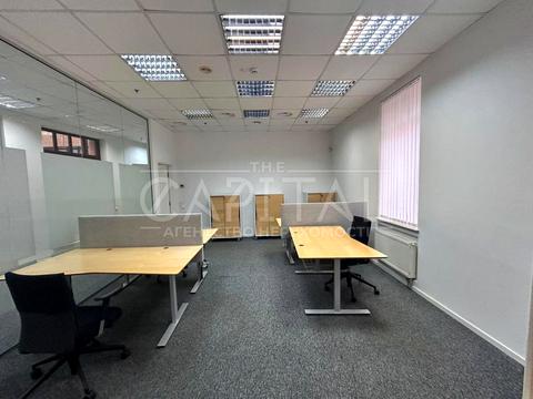 комерційна за адресою Михайлівська вул., 7