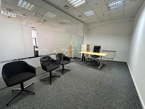 комерційна за адресою Михайлівська вул., 7