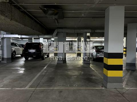 паркоместо по адресу Андрея Верхогляда ул. (Михайла Драгомирова), 16