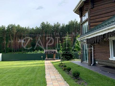 будинок за адресою вул. Світанкова, 1