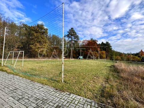 будинок за адресою вул. Світанкова, 1