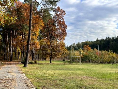 будинок за адресою вул. Світанкова, 1