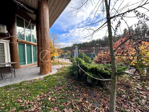 будинок за адресою вул. Світанкова, 1