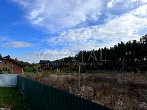 будинок за адресою вул. Світанкова, 1