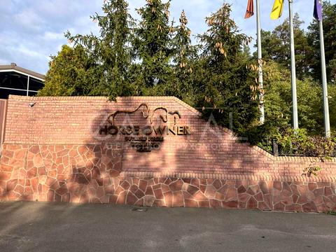 будинок за адресою вул. Світанкова, 1