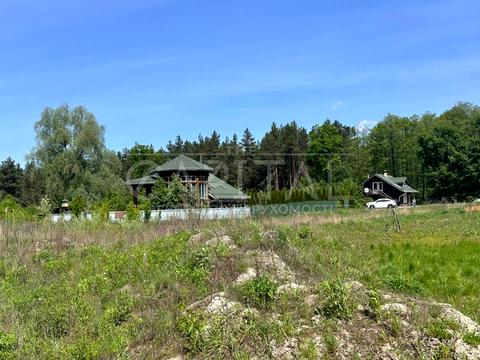 будинок за адресою вул. Світанкова, 1