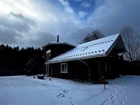 будинок за адресою вул. Світанкова, 1