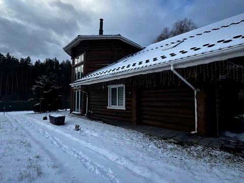 будинок за адресою вул. Світанкова, 1