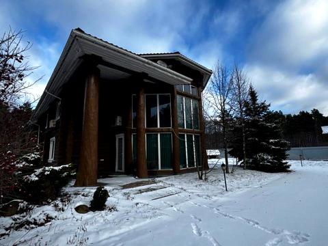 будинок за адресою вул. Світанкова, 1