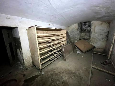 комерційна за адресою Івана Франка вул., 22