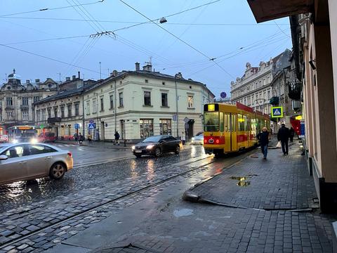 комерційна за адресою Івана Франка вул., 22