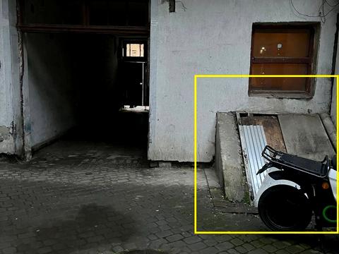 комерційна за адресою Івана Франка вул., 22