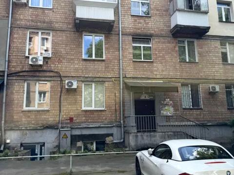 комерційна за адресою Лондонська вул. (Пітерська), 7