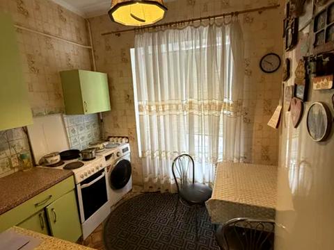 комерційна за адресою Лондонська вул. (Пітерська), 7