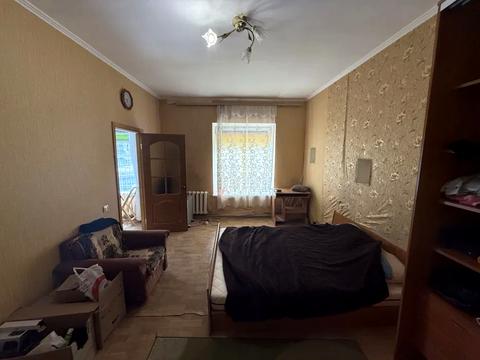 комерційна за адресою Лондонська вул. (Пітерська), 7