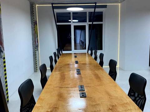 коммерческая по адресу Андрея Верхогляда ул. (Михайла Драгомирова), 15