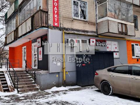 комерційна за адресою Космонавта Поповича вул. (Космонавта Волкова), 16