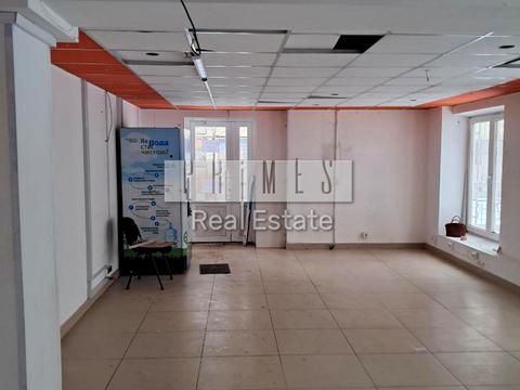 комерційна за адресою Космонавта Поповича вул. (Космонавта Волкова), 16