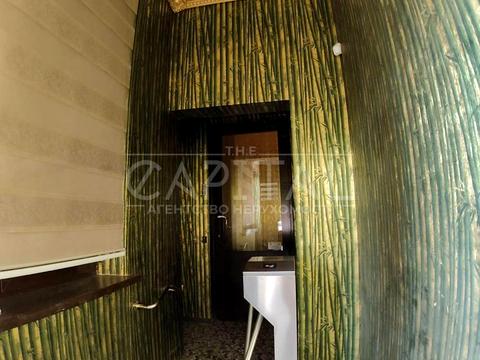 комерційна за адресою Анни Ахматової вул., 48