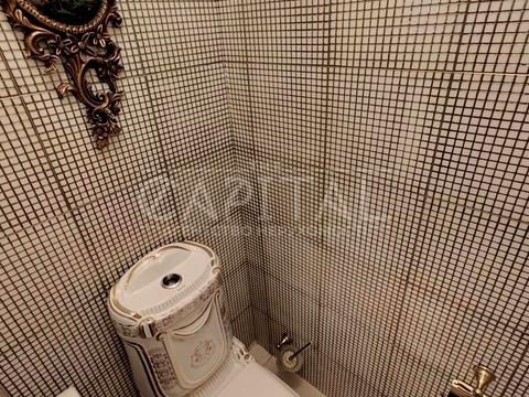 комерційна за адресою Анни Ахматової вул., 48