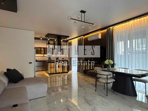 будинок за адресою Шкільна вул., 1