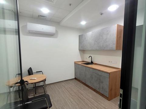 комерційна за адресою Болсуновська вул. (Сергія Струтинського), 13-15