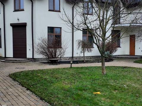 будинок за адресою с. Вишеньки, Франка