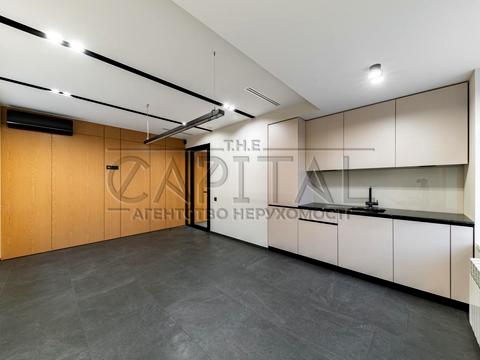 коммерческая по адресу Євгена Гуцала пер. (Кутузова), 3