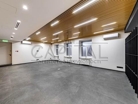 коммерческая по адресу Євгена Гуцала пер. (Кутузова), 3