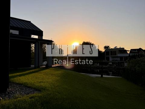 будинок за адресою Лугова