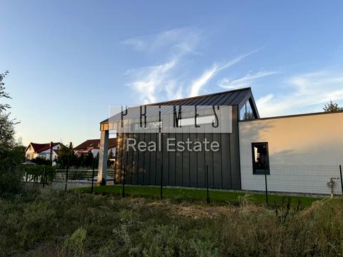 будинок за адресою Лугова