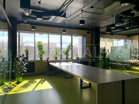 коммерческая по адресу Вацлава Гавела бульв. (Івана Лепсе), 6Б